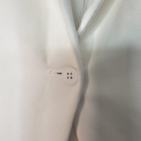 Zara Women's White Blazer One Button Closure  Size Small - Picture 3 of 9